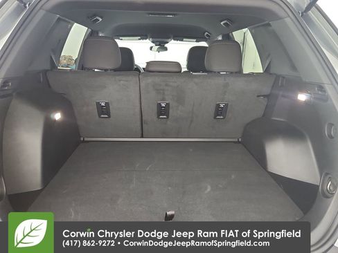 Used 2026 Chevrolet Equinox LT AWD/4WD image 30