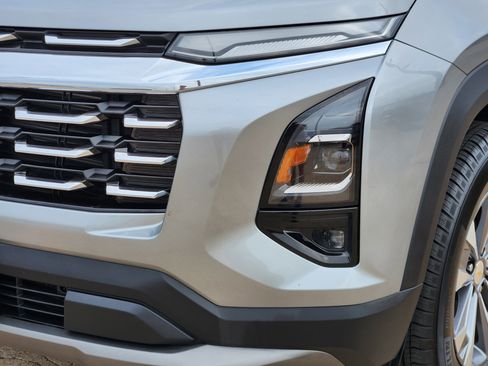 Certified 2025 Chevrolet Equinox LT w/ Convenience Package II AWD/4WD image 10