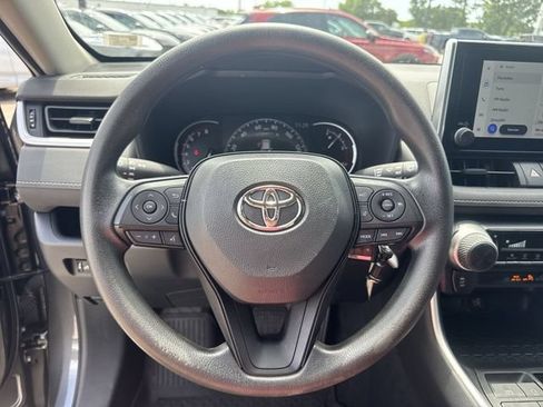 Used 2023 Toyota RAV4 LE AWD/4WD image 11