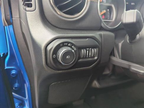 Used 2022 Jeep Wrangler Unlimited Sahara AWD/4WD image 26
