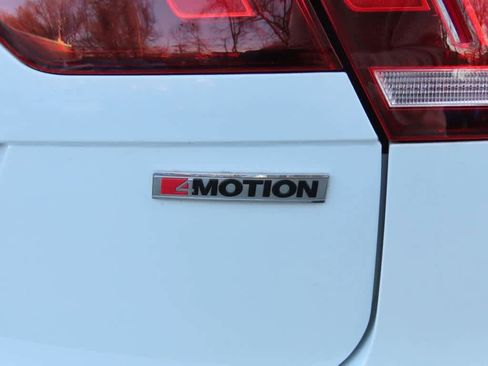 Used 2019 Volkswagen Tiguan SE image 8