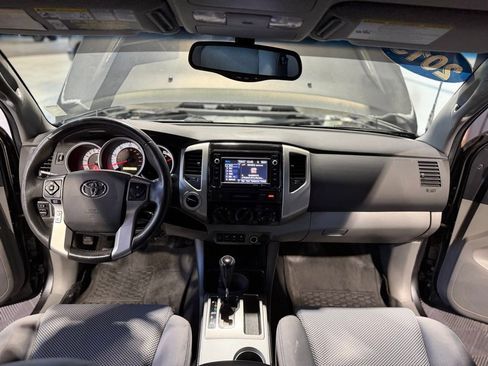 Used 2015 Toyota Tacoma 4x4 Double Cab w/ TRD Off-Road Package image 15