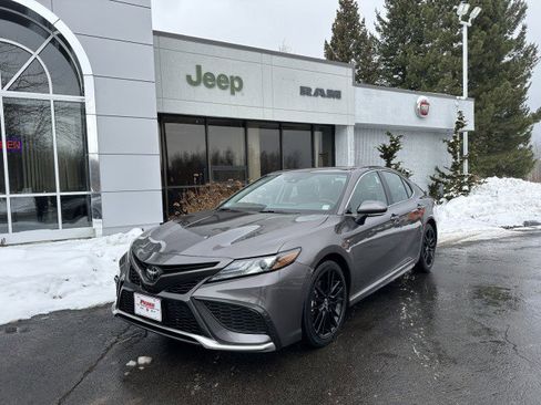 Used 2023 Toyota Camry XSE image 1