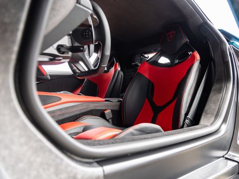 Used 2026 Lamborghini Revuelto AWD/4WD image 39