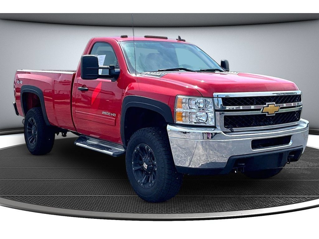 Used 2014 Chevrolet Silverado 2500 LT w/ Snow Plow Prep Package AWD/4WD image 2