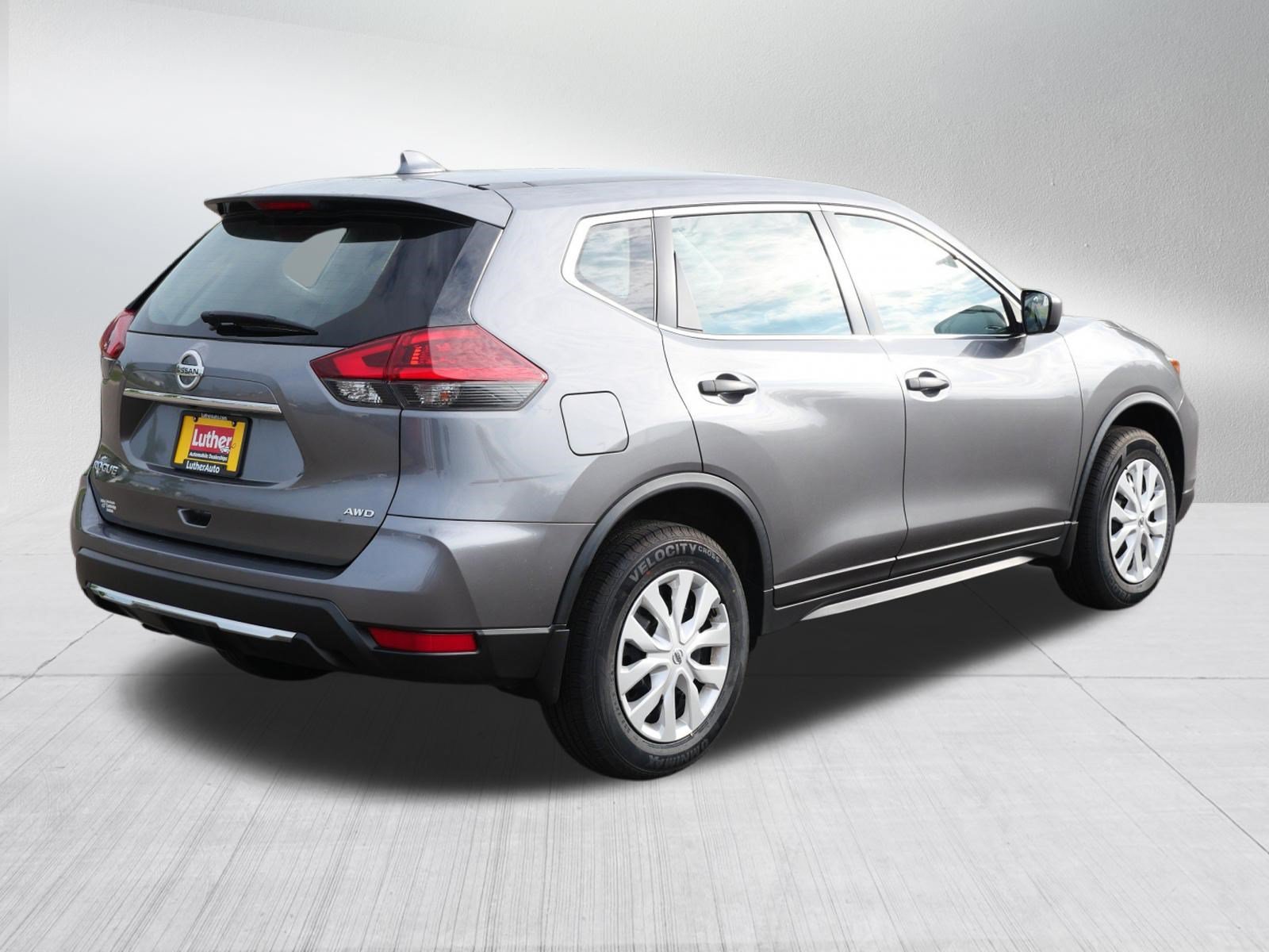 Used 2020 Nissan Rogue S AWD/4WD image 7