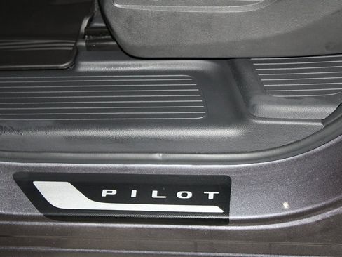 New 2026 Honda Pilot Elite image 30