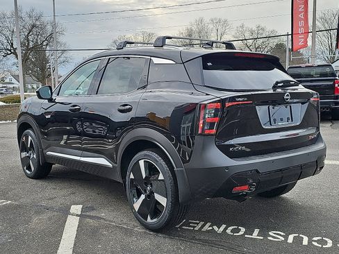 New 2026 Nissan Kicks SR w/ Cold Weather Package image 3