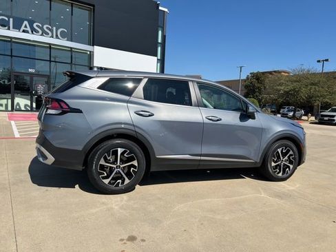 Used 2025 Kia Sportage EX image 14