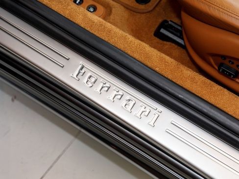 Used 2010 Ferrari California image 19