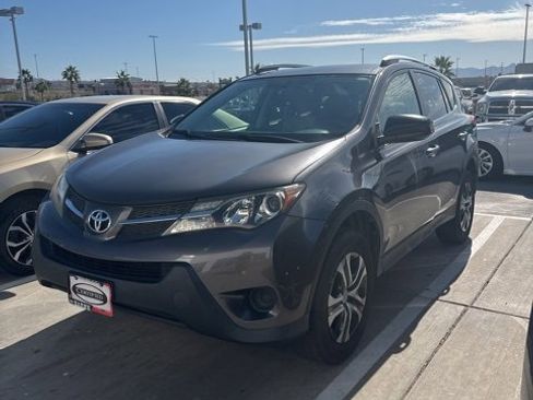 Used 2013 Toyota RAV4 LE image 2