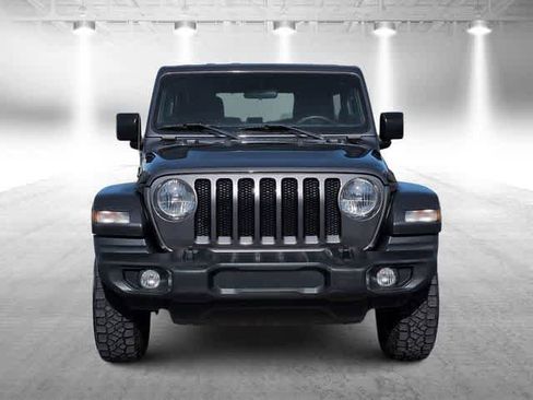 Used 2018 Jeep Wrangler Unlimited Sport S AWD/4WD image 3