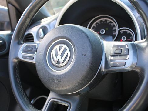 Used 2014 Volkswagen Beetle 1.8T image 17