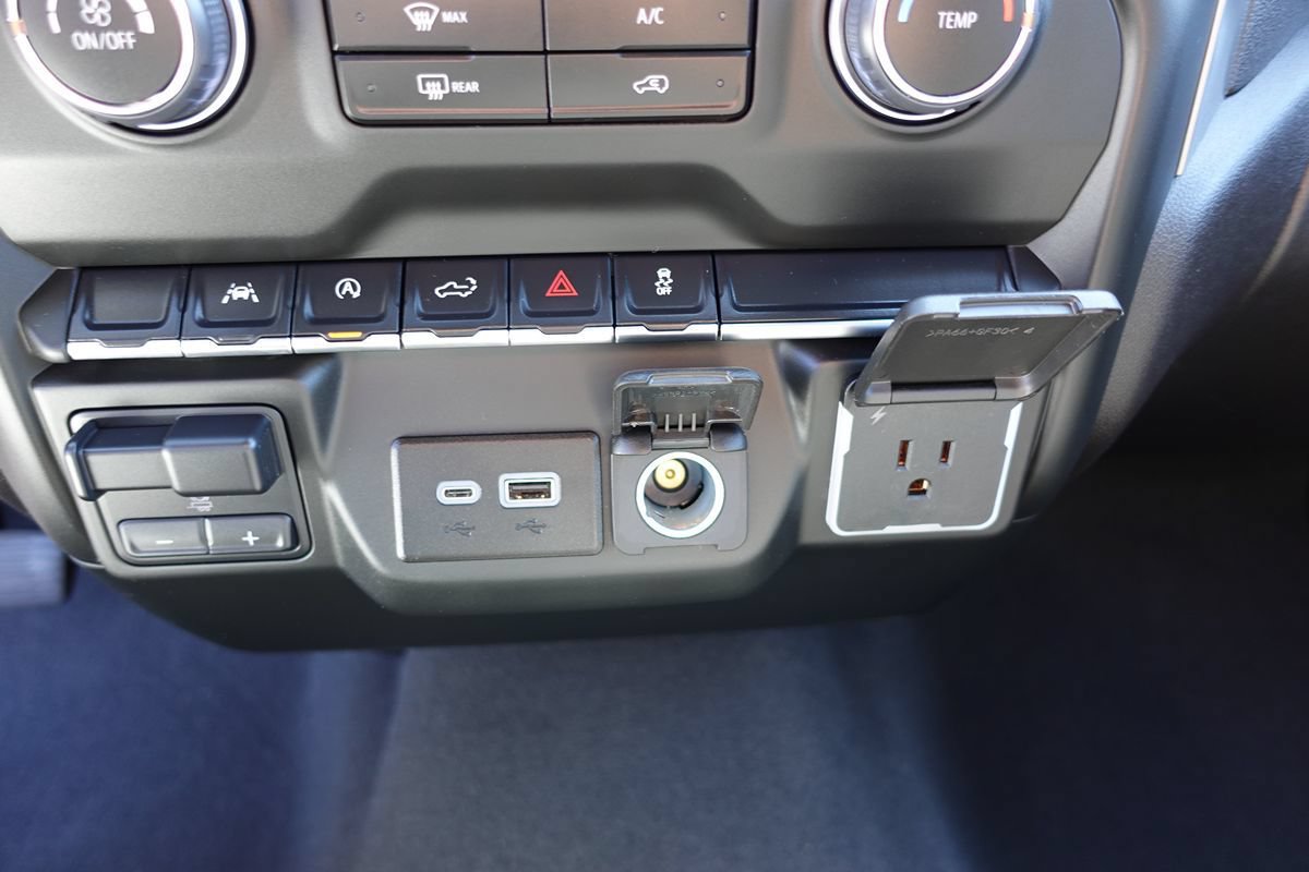 Used 2024 Chevrolet Silverado 1500 Custom AWD/4WD image 44