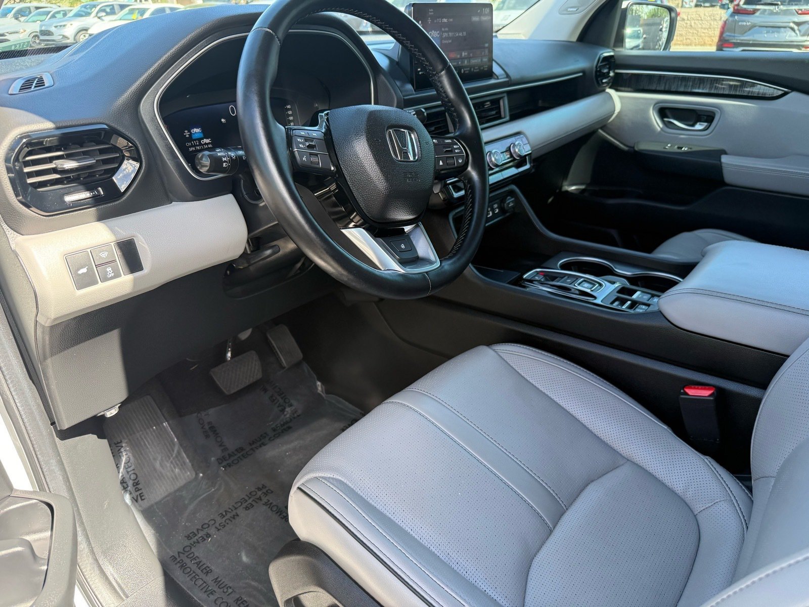 Used 2024 Honda Pilot Elite image 13