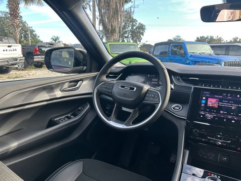 New 2025 Jeep Grand Cherokee Altitude image 56