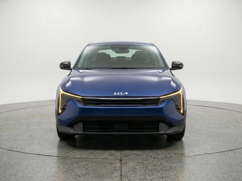 Used 2025 Kia K4 FWD image 2