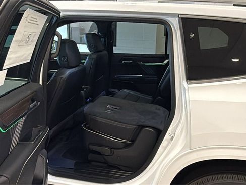 New 2026 GMC Acadia Denali w/ Super Cruise Package image 20