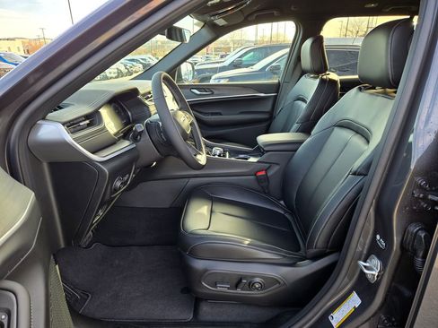 New 2025 Jeep Grand Cherokee Limited image 14