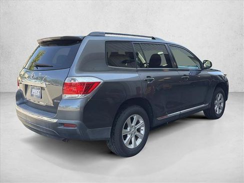 Used 2012 Toyota Highlander 4WD w/ Tech Pkg image 5