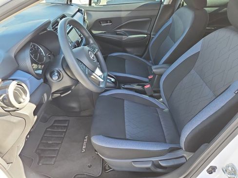 Used 2025 Nissan Versa SV w/ Trunk Package image 20