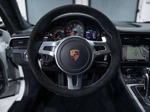 Used 2016 Porsche 911 GT3 image 19