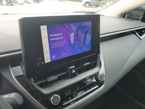 Used 2024 Toyota Corolla LE FWD image 21