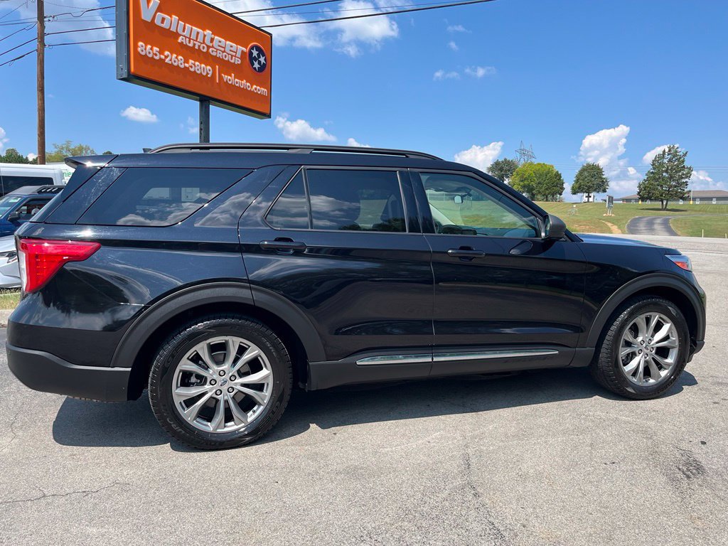 Used 2020 Ford Explorer XLT w/ Equipment Group 202A RWD image 13