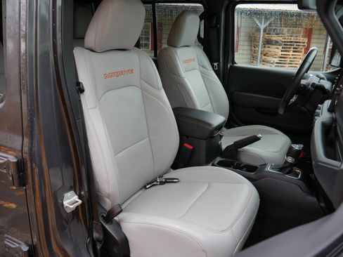 Used 2023 Jeep Gladiator Mojave w/ LED Lighting Group image 31