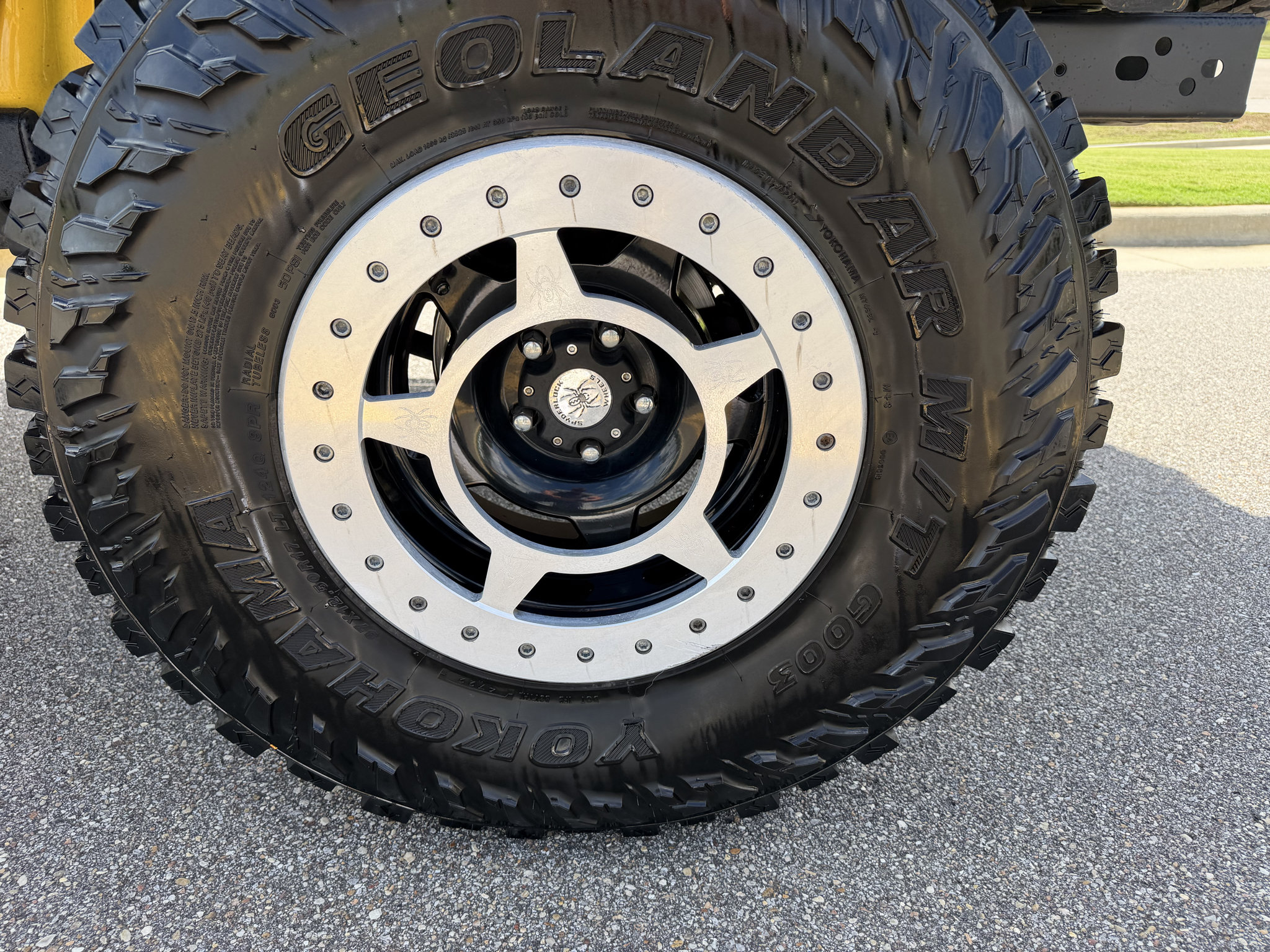 Used 2015 Jeep Wrangler Unlimited Rubicon w/ Dual Top Group AWD/4WD image 12