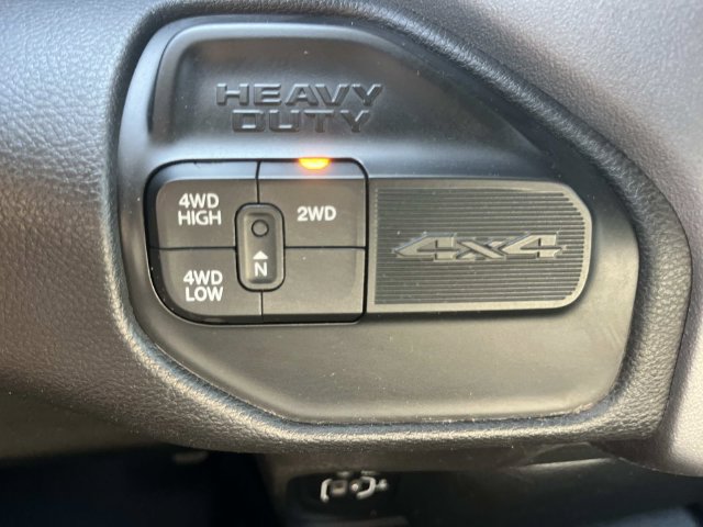 Used 2022 RAM 2500 Big Horn AWD/4WD image 35