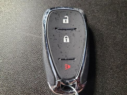 Used 2018 Chevrolet Equinox LT AWD/4WD image 32