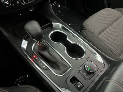 Used 2021 Chevrolet Traverse LT image 26