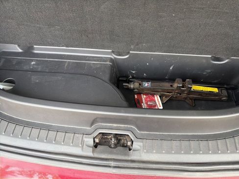 Used 2013 Ford C-MAX SEL image 9