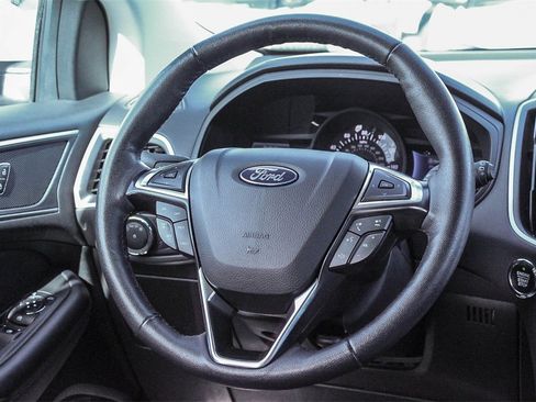 Used 2024 Ford Edge SEL image 19