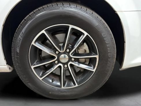 Used 2019 Dodge Grand Caravan GT FWD image 25