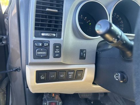 Used 2013 Toyota Sequoia Platinum AWD/4WD image 22