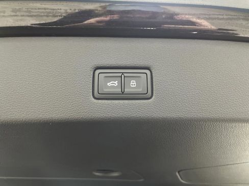 Used 2023 Audi RS 7 Sportback w/ Carbon Optic Package image 16