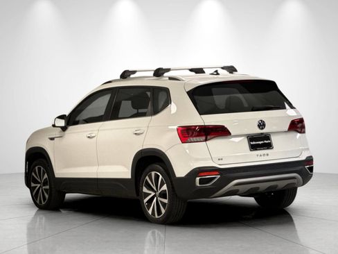 Used 2023 Volkswagen Taos SE FWD image 3