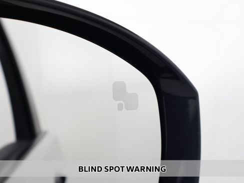 Used 2023 Land Rover Discovery S R-Dynamic image 8