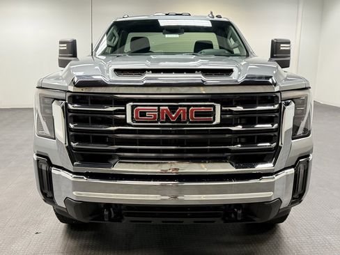 New 2026 GMC Sierra 2500 SLE image 9