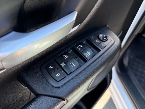 Used 2020 RAM 1500 Big Horn AWD/4WD image 24
