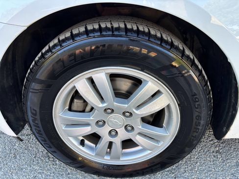 Used 2015 Chevrolet Sonic LT image 36