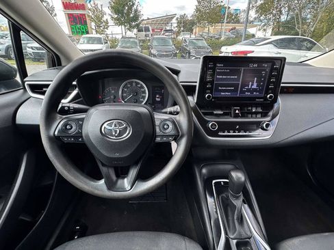 Used 2021 Toyota Corolla LE FWD image 12