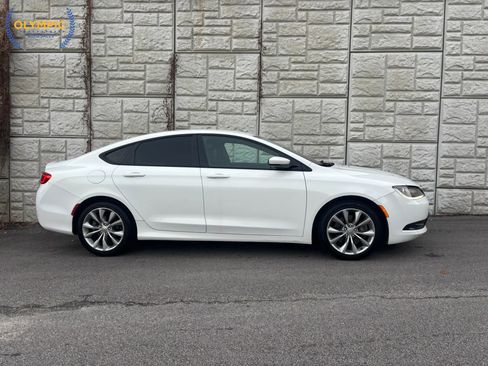 Used 2015 Chrysler 200 S image 8