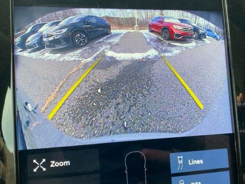 Used 2022 Volvo XC90 T6 Momentum image 17