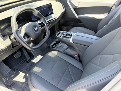 Used 2026 BMW iX xDrive45 AWD/4WD image 19