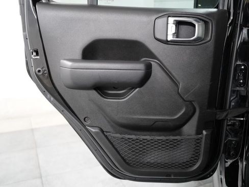 Used 2024 Jeep Wrangler Unlimited AWD/4WD image 21