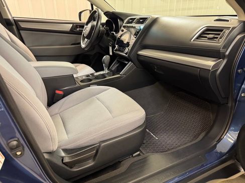 Used 2019 Subaru Outback 2.5i Premium AWD/4WD image 27