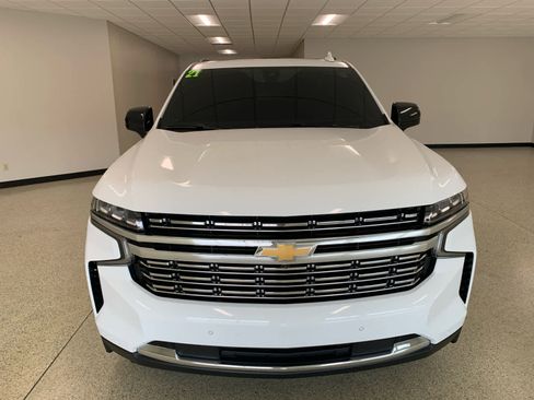 Used 2021 Chevrolet Tahoe Premier w/ Premium Package image 2
